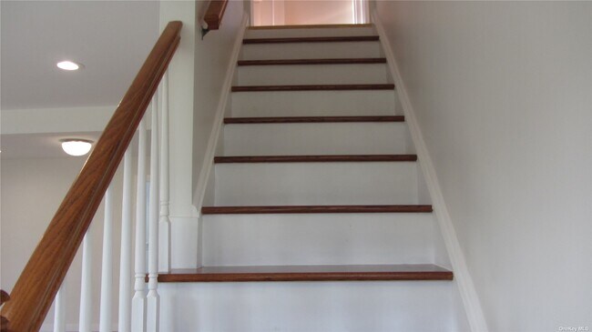 Building Photo - 367 Columbus Pkwy