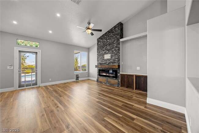 Building Photo - 328 Waterwheel Falls Dr