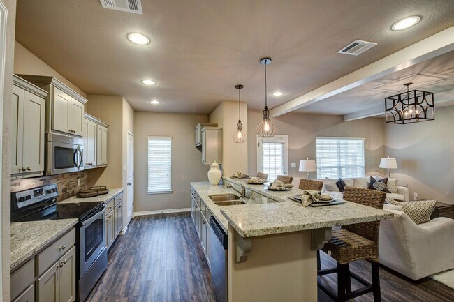Building Photo - Available August 2026! Gorgeous Townhome J...