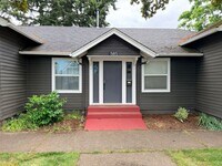Building Photo - Remodeled One Bedroom Apartment in North Salem