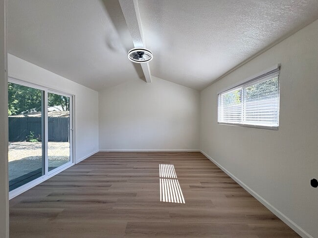 Building Photo - 5507 Arizona Dr
