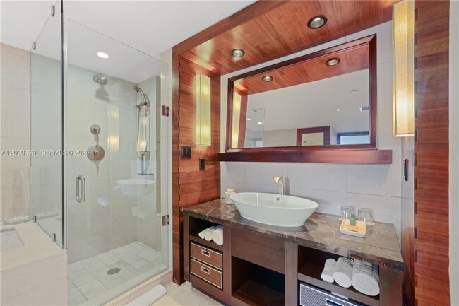 Building Photo - 6801 Collins Ave