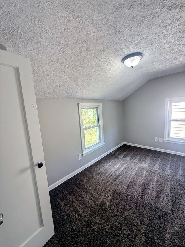 Building Photo - 3 bedroom 1 bath single family home for rent - Akron OH