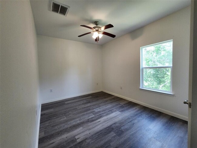 Building Photo - 6103 Lacey Oak Dr