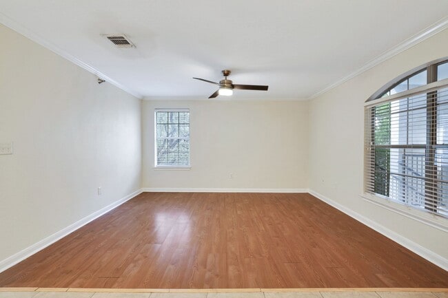 Building Photo - 7323 Snowden Rd