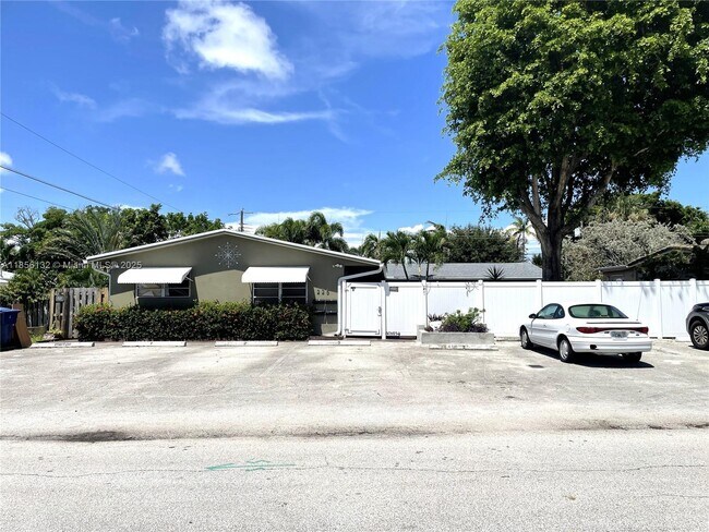 Building Photo - 225 NW 23rd St