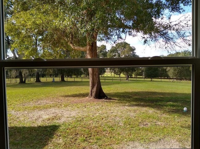 Building Photo - 4210 SW 89th Ave