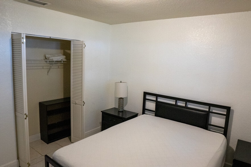 Building Photo - 11262 SW 159th Pl