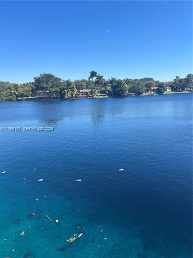 Building Photo - 6484 Miami Lakes Dr