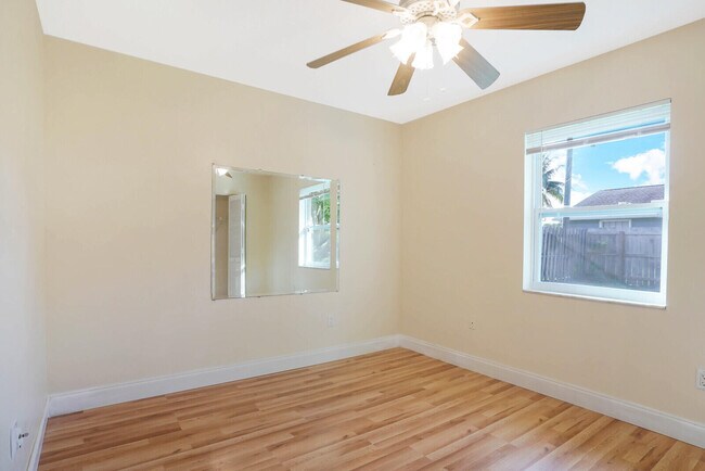 Building Photo - 3736 Coelebs Ave