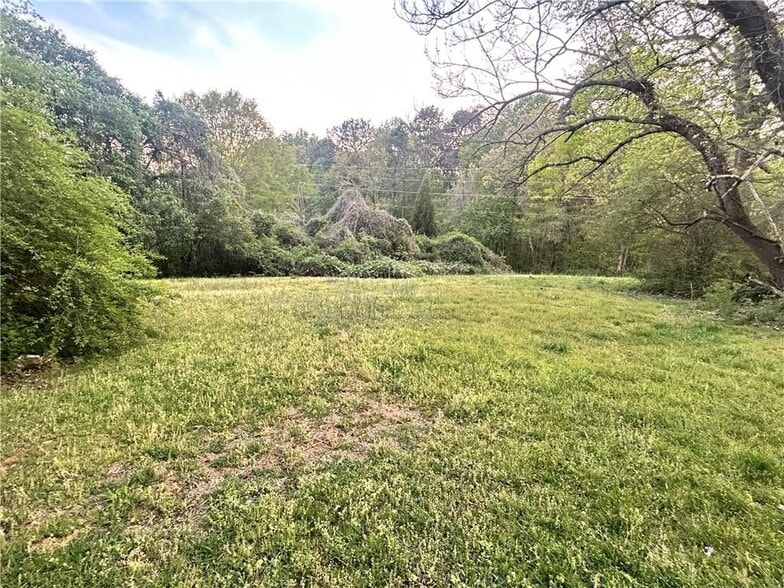 Building Photo - 3590 Chamblee Gap Rd