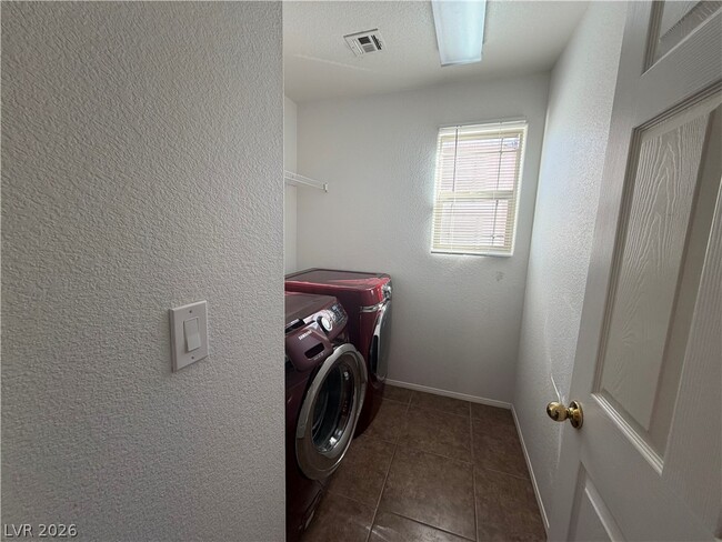 Building Photo - 10806 Old Ironsides Ave