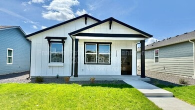 Building Photo - 5102 E Norma Ave