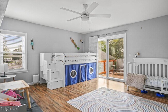 Building Photo - 6032 Melbourne Ave