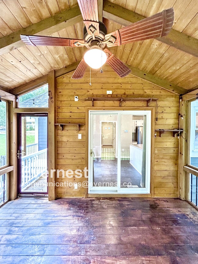 Building Photo - 5505 Chestnut Bluff Rd