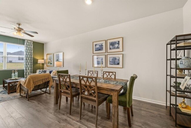 Building Photo - 811 Grovebury Ct