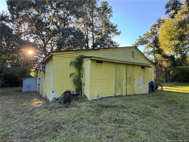 Building Photo - 293 Army Rd