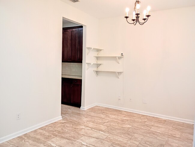 Building Photo - 112 Goldenrod Lake Dr