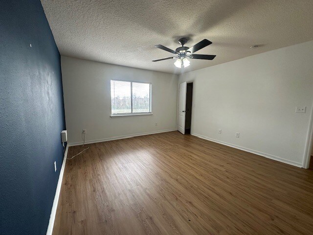 Building Photo - Prime Location! 3BR Townhome Near St. Augustine Outlets with Pond View