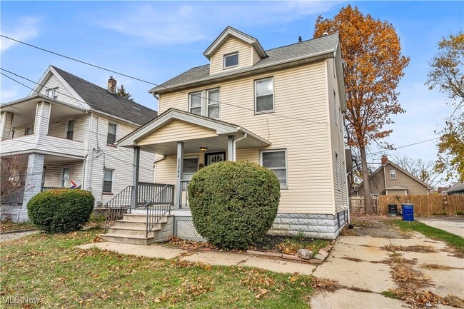 Building Photo - 14117 Sylvia Ave