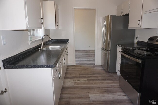 Building Photo - 142 El Poco Pl