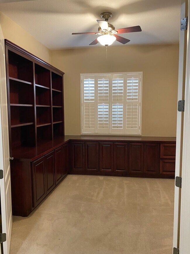 Building Photo - Beautiful Home in 55+ Community