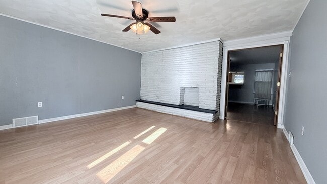 Building Photo - 222 Edmond St