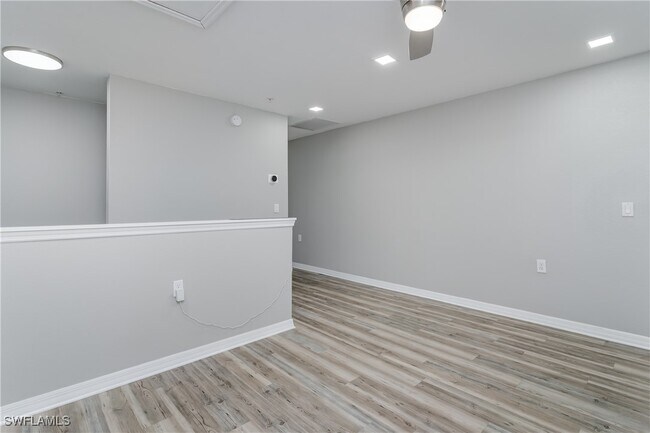 Building Photo - 9080 Gervais Cir