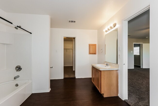 Building Photo - 8532 Shallow Creek Dr