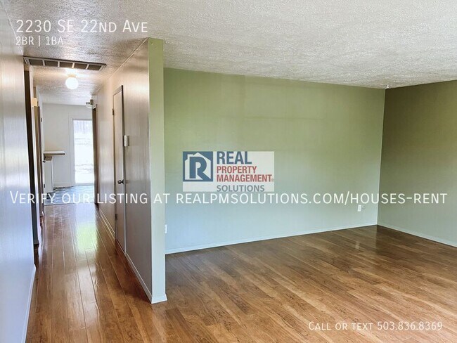 Building Photo - 2230 SE 22nd Ave