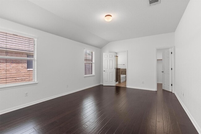 Building Photo - 1049 Regency Ln