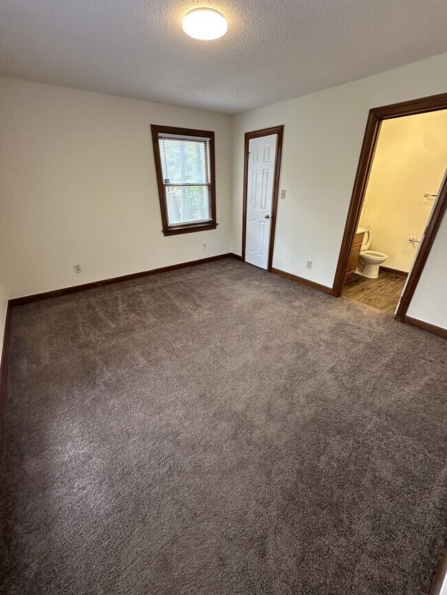 Building Photo - 3601-101 Helix Court
