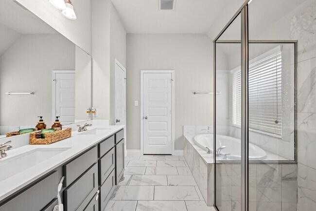 Building Photo - 8136 Tyrell Hgts Rd