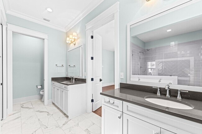 Building Photo - 465 Karcher Ave