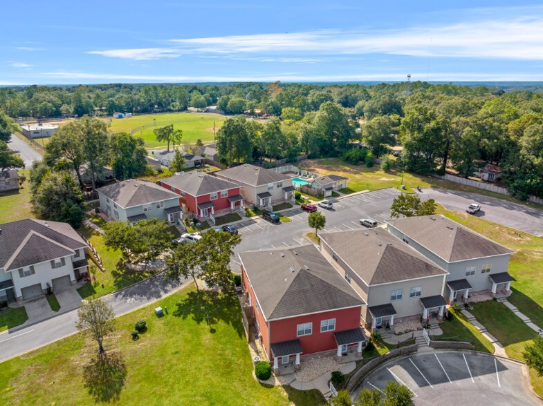 Building Photo - 831 Arbor Lake Dr