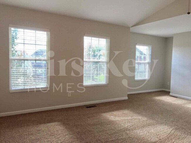 Building Photo - 6176 Fox Run Ln