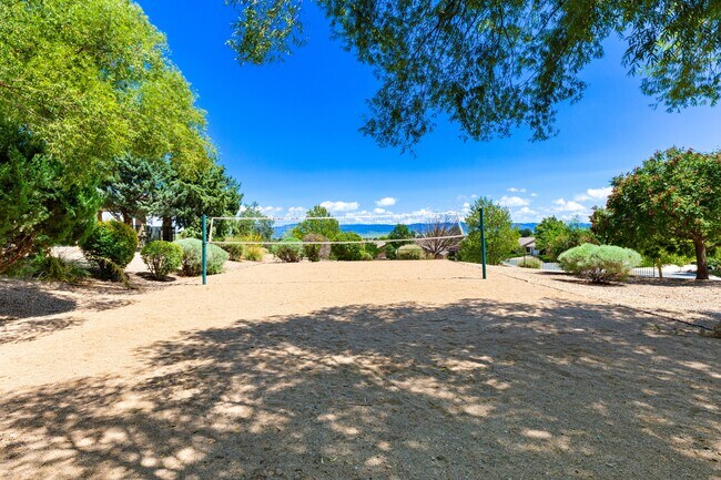 Building Photo - 6245 Searle Pl