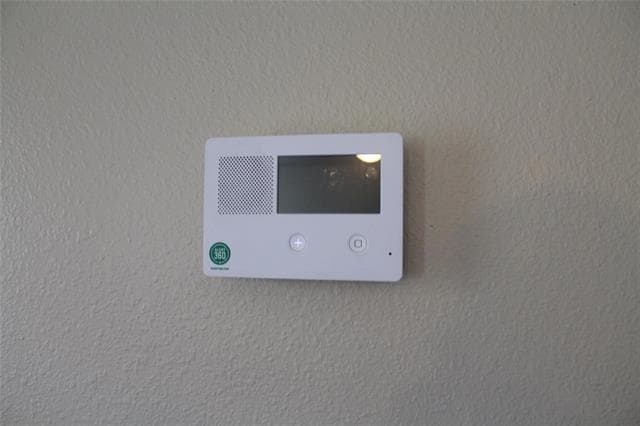 Building Photo - 4518 Hamilton Ave