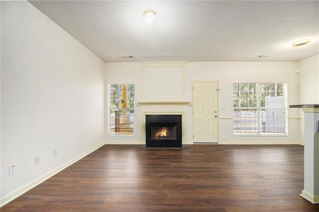Building Photo - 2781 Parkway Cove