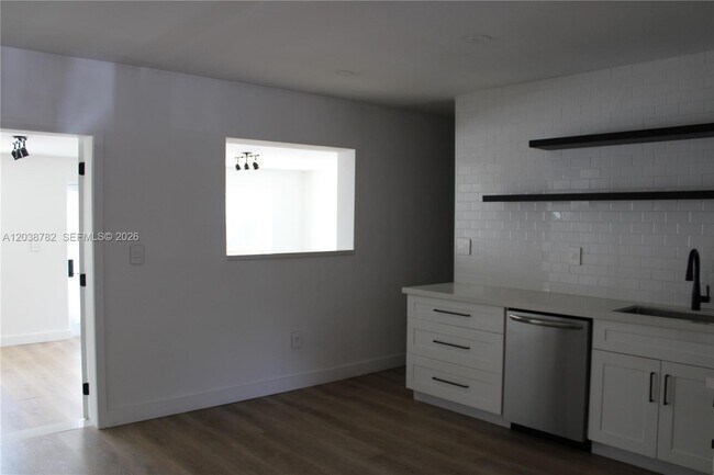 Building Photo - 3827 SW 88th Ct