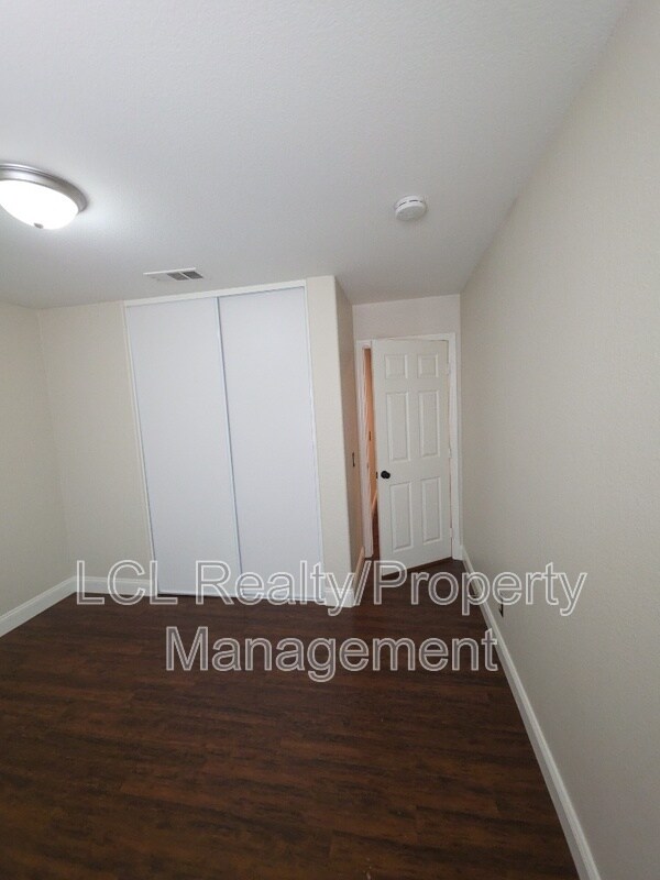 Building Photo - 25025 Clover Creek Ln