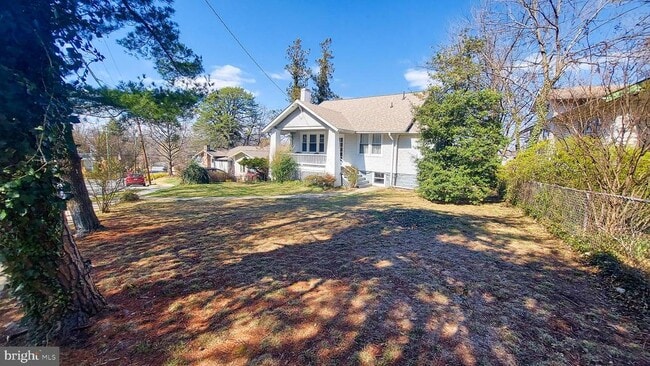 Building Photo - 228 Manor Cir