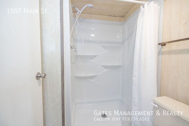 Building Photo - 1507 E Main St