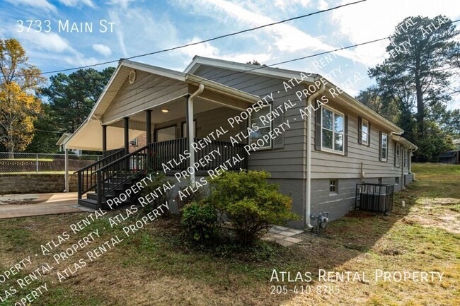 Building Photo - 3733 Main St