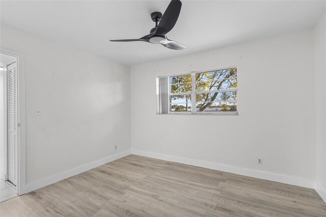 Building Photo - 8205 NW 61st St