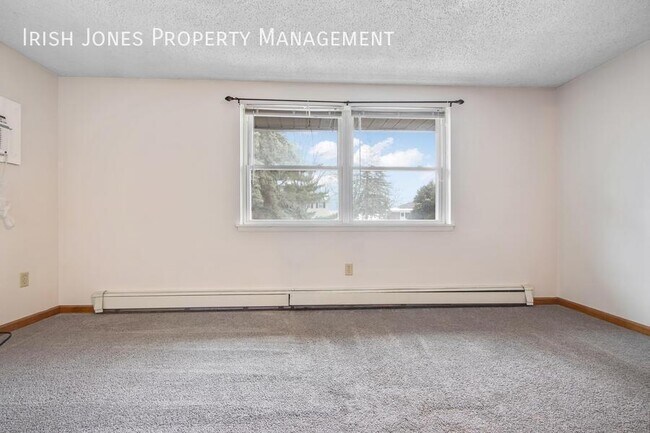 Building Photo - 116 19th Ave