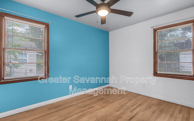Building Photo - 1401 E 33rd St