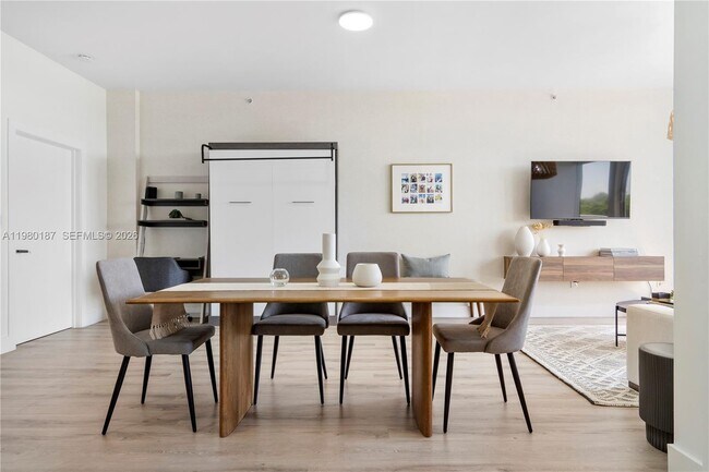 Building Photo - 3250 Grand Ave