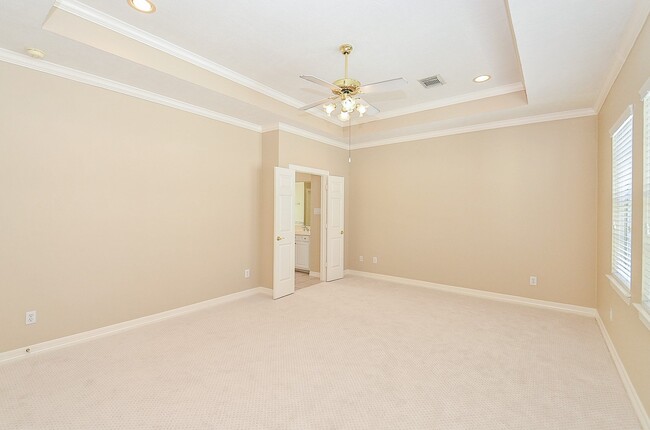 Building Photo - 5208 Blossom St