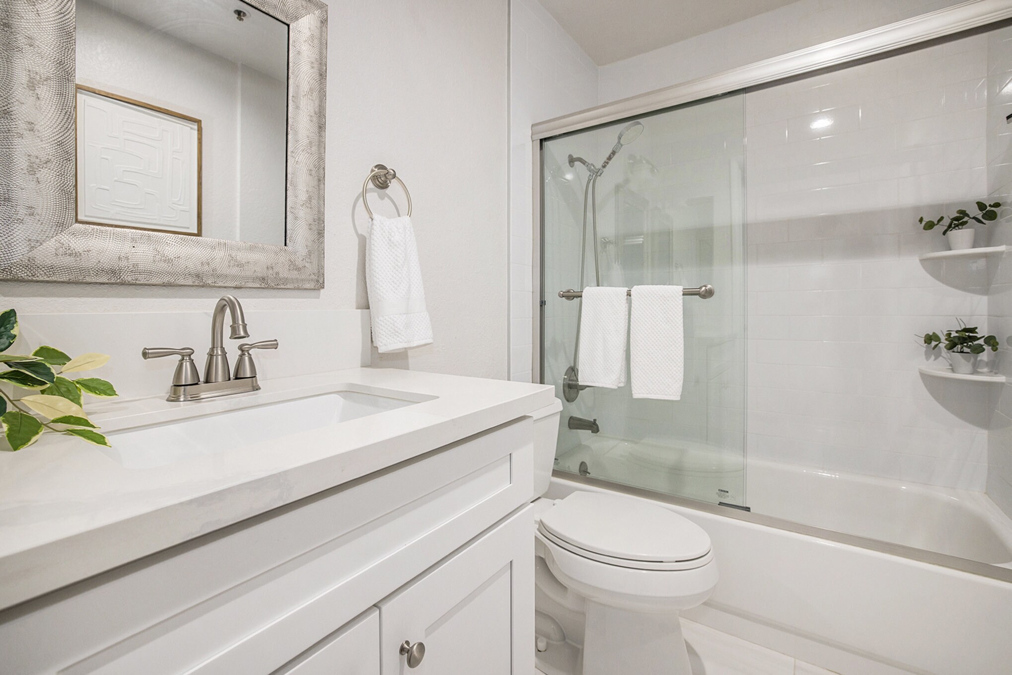 Building Photo - 5605 Friars Rd